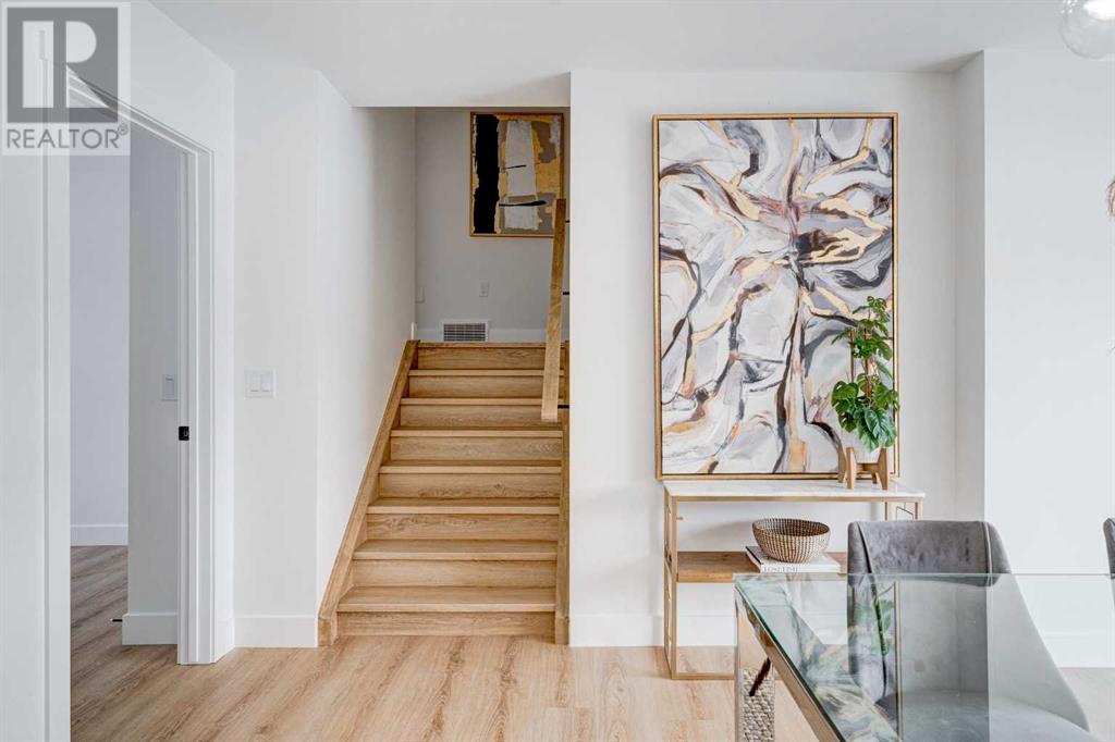 Single Family House 4 Level for Sale in  Westview Drive SW Westgate Calgary 
