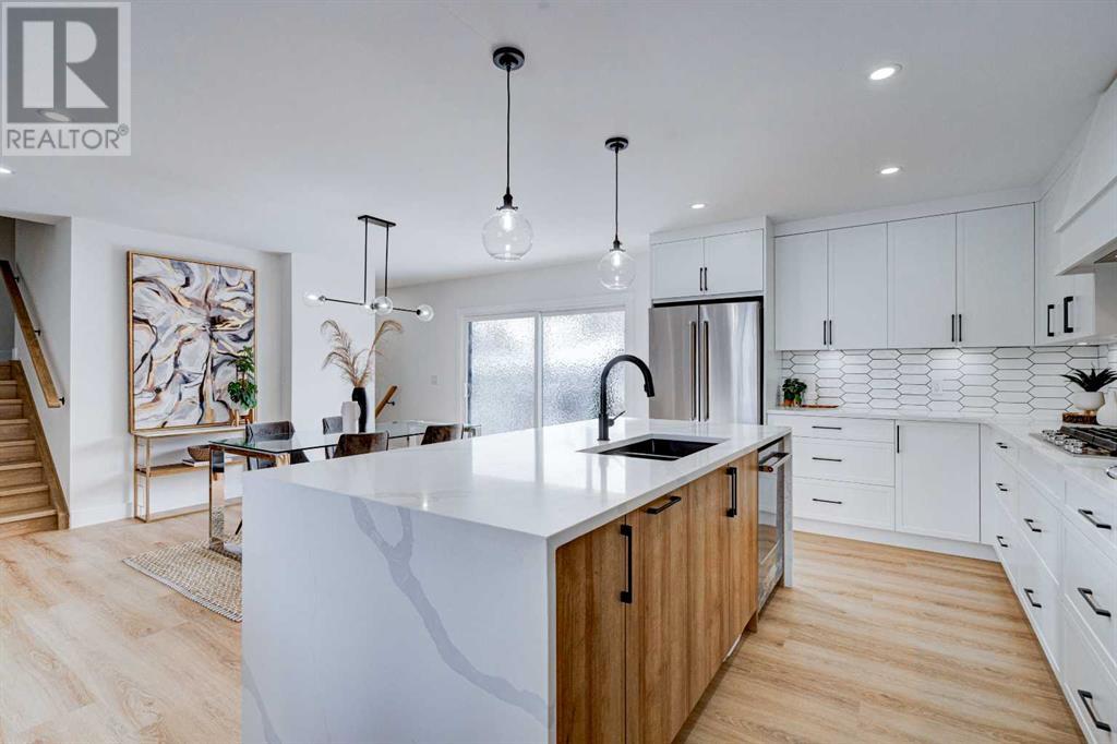 Single Family House 4 Level for Sale in  Westview Drive SW Westgate Calgary 
