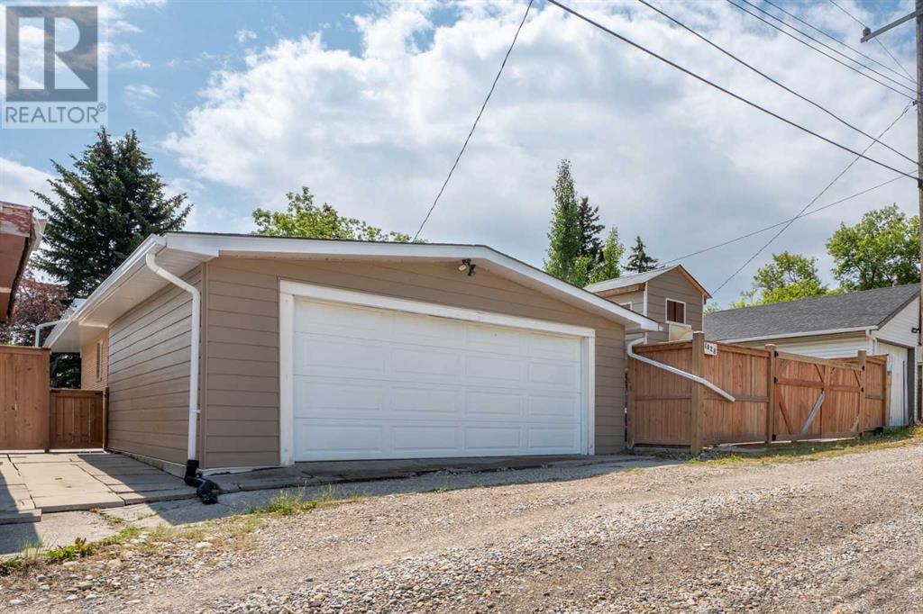 Single Family House Bungalow for Sale in  Thorneycroft Drive NW Thorncliffe Calgary 