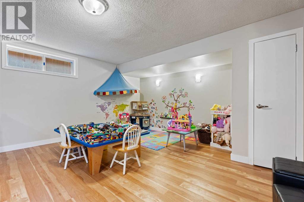 Single Family House Bungalow for Sale in  Thorneycroft Drive NW Thorncliffe Calgary 