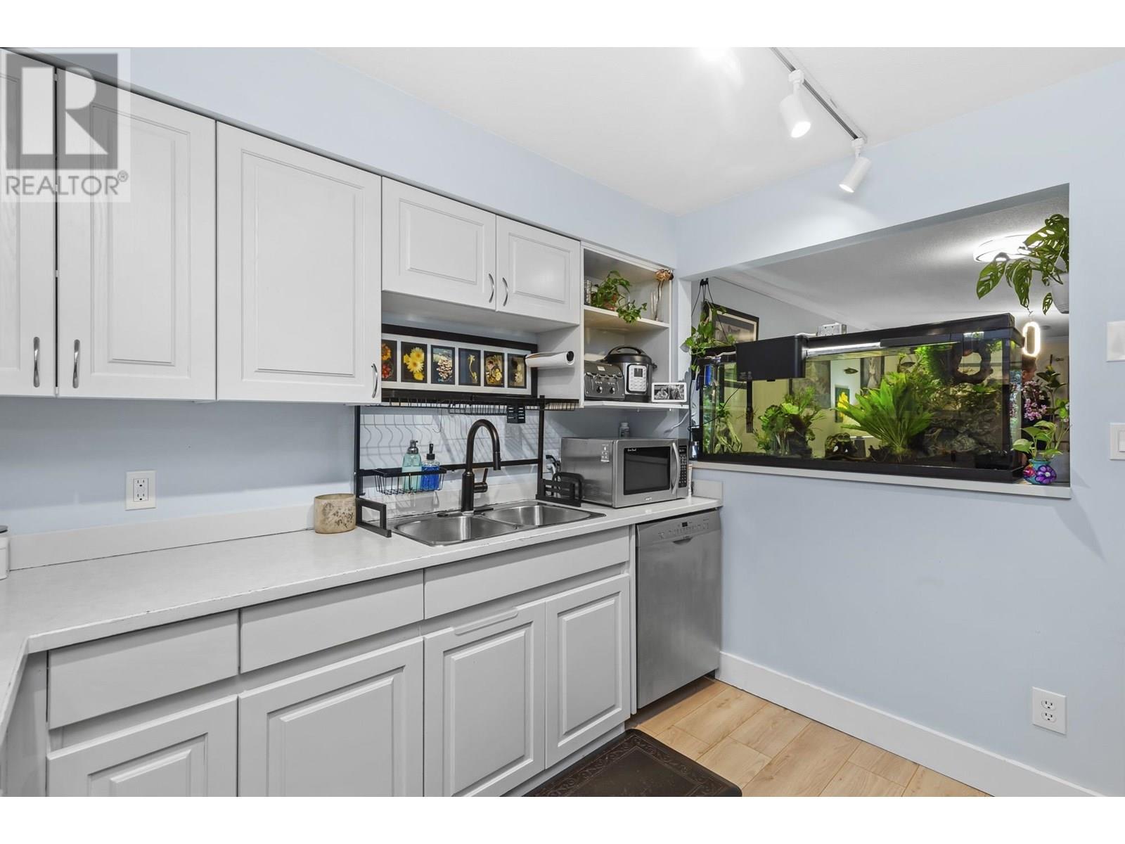 106 1955 SUFFOLK AVENUE, Port Coquitlam