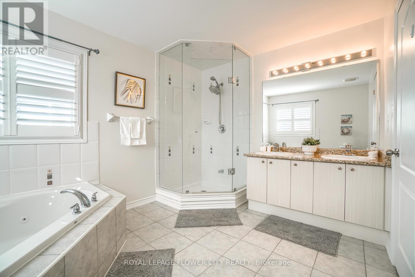 Photo 4 of 318 Wallace Street, Shelburne ON