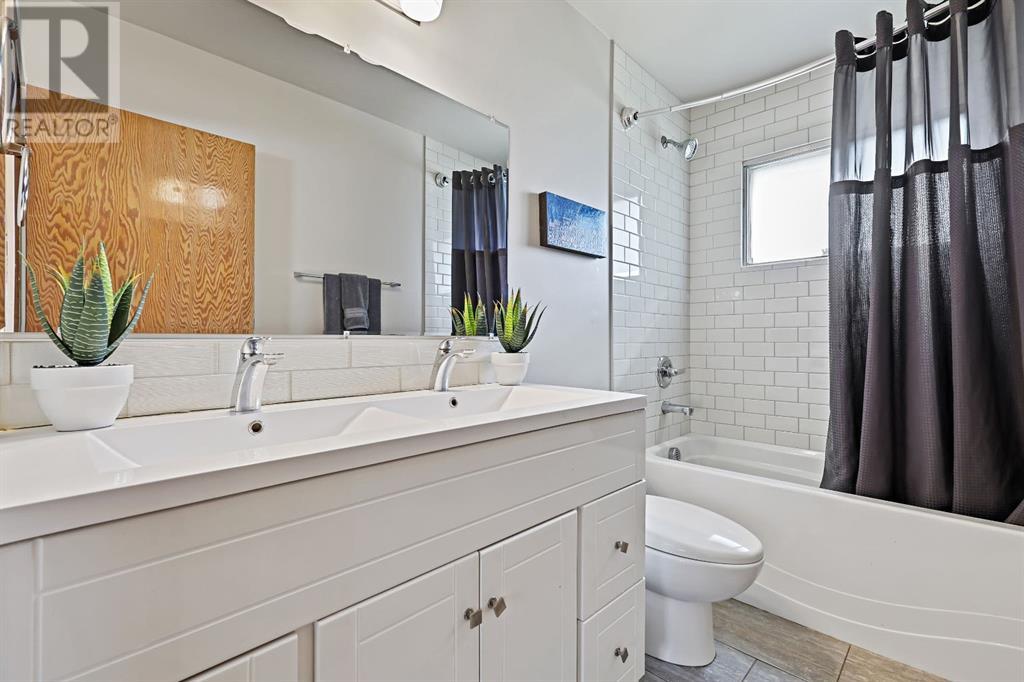 Single Family House Bungalow for Sale in  Glencastle Street SW Glendale Calgary 