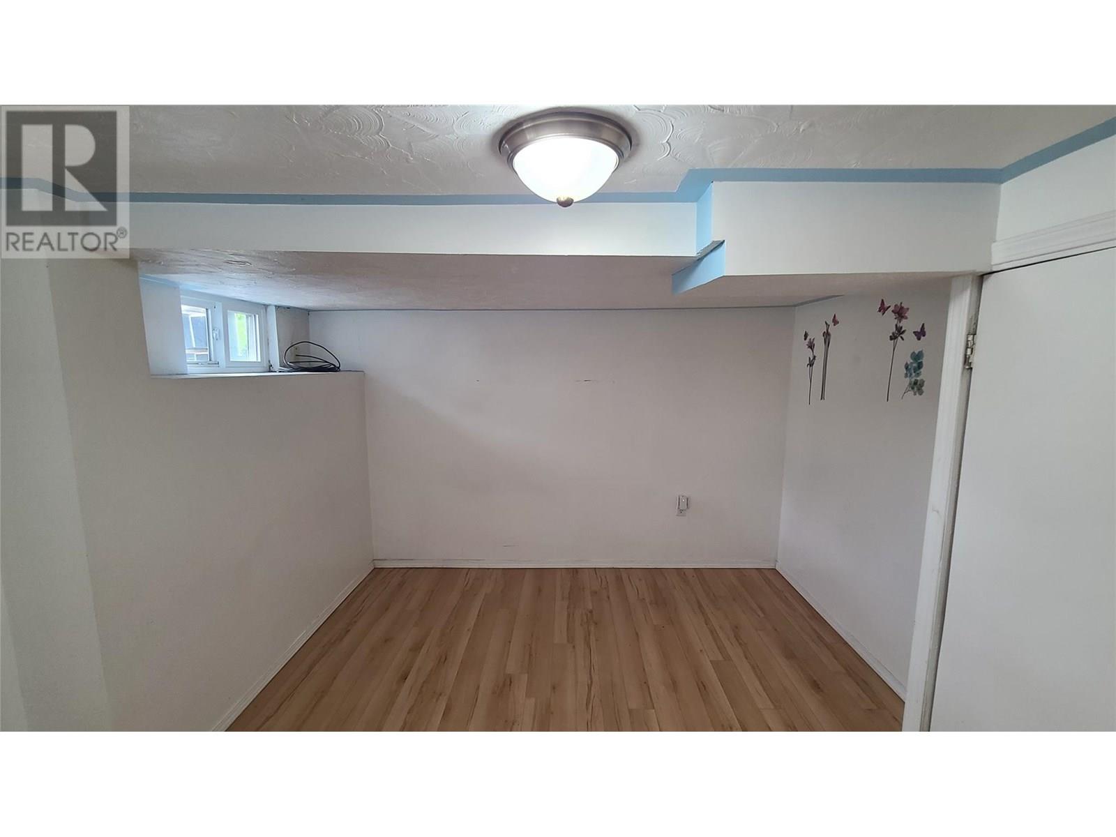  6348 Kootenay Street Street, Oliver