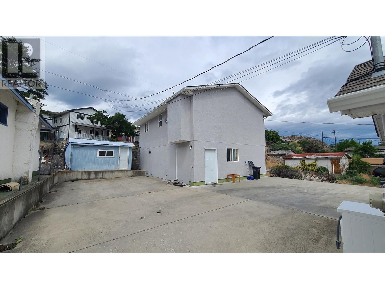  6348 Kootenay Street Street, Oliver