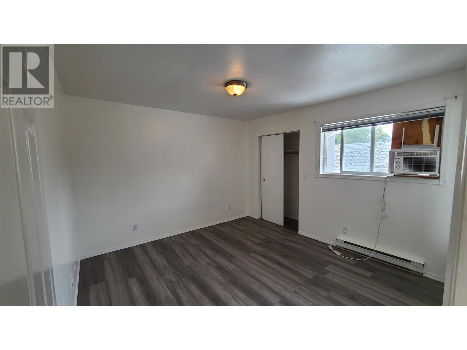  6348 Kootenay Street Street, Oliver