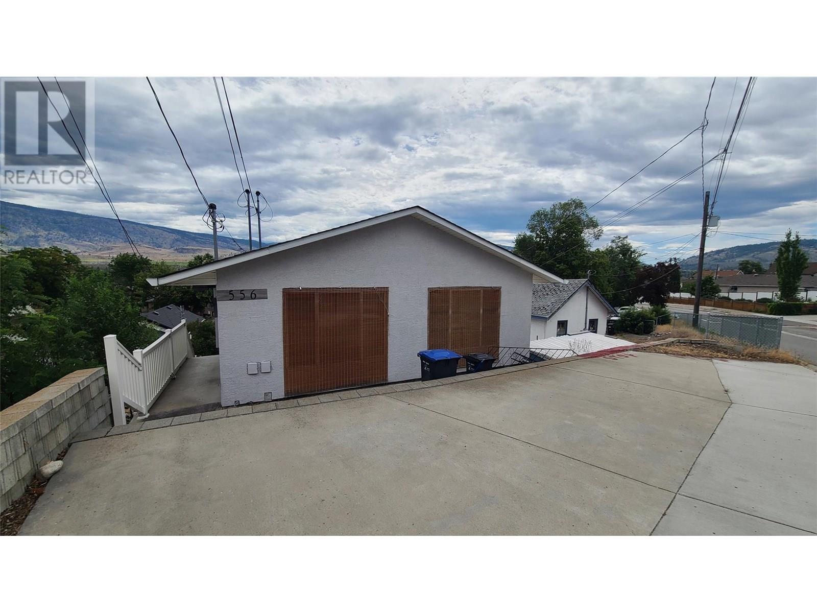  6348 Kootenay Street Street, Oliver