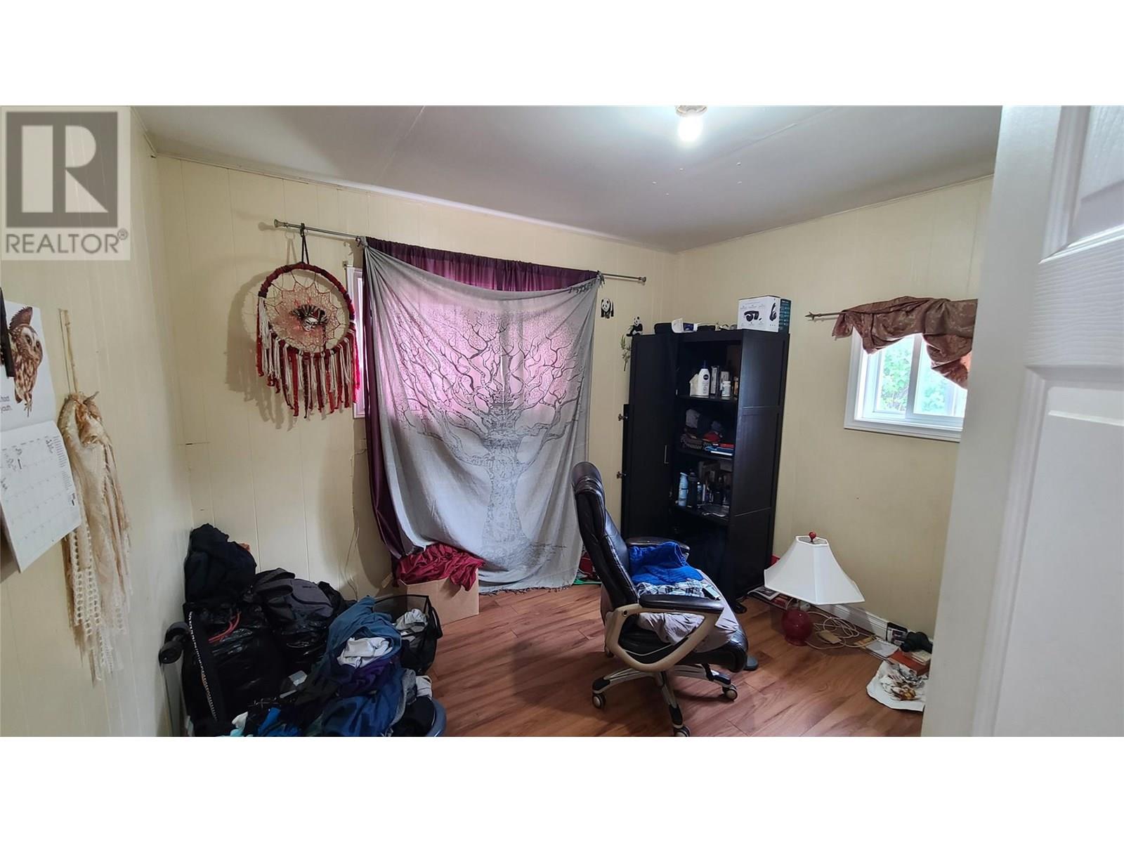  6348 Kootenay Street Street, Oliver