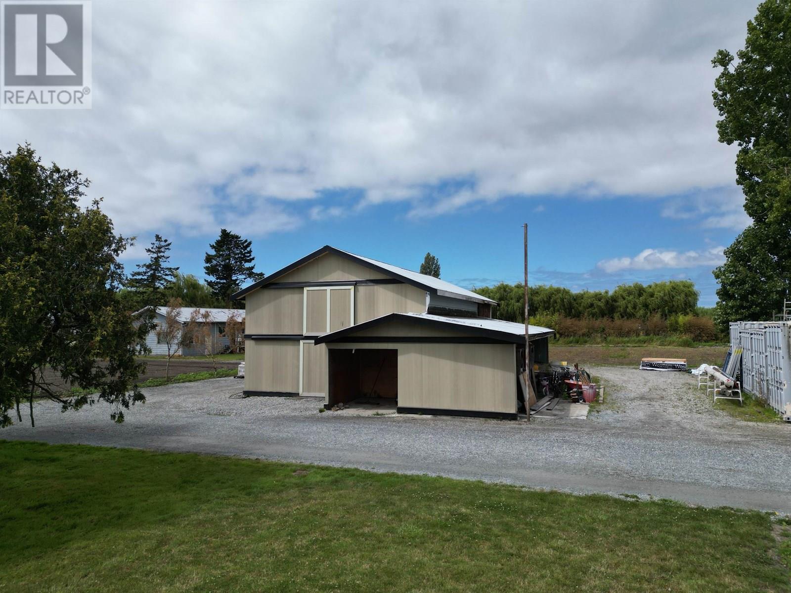 5465 34B AVENUE, Ladner