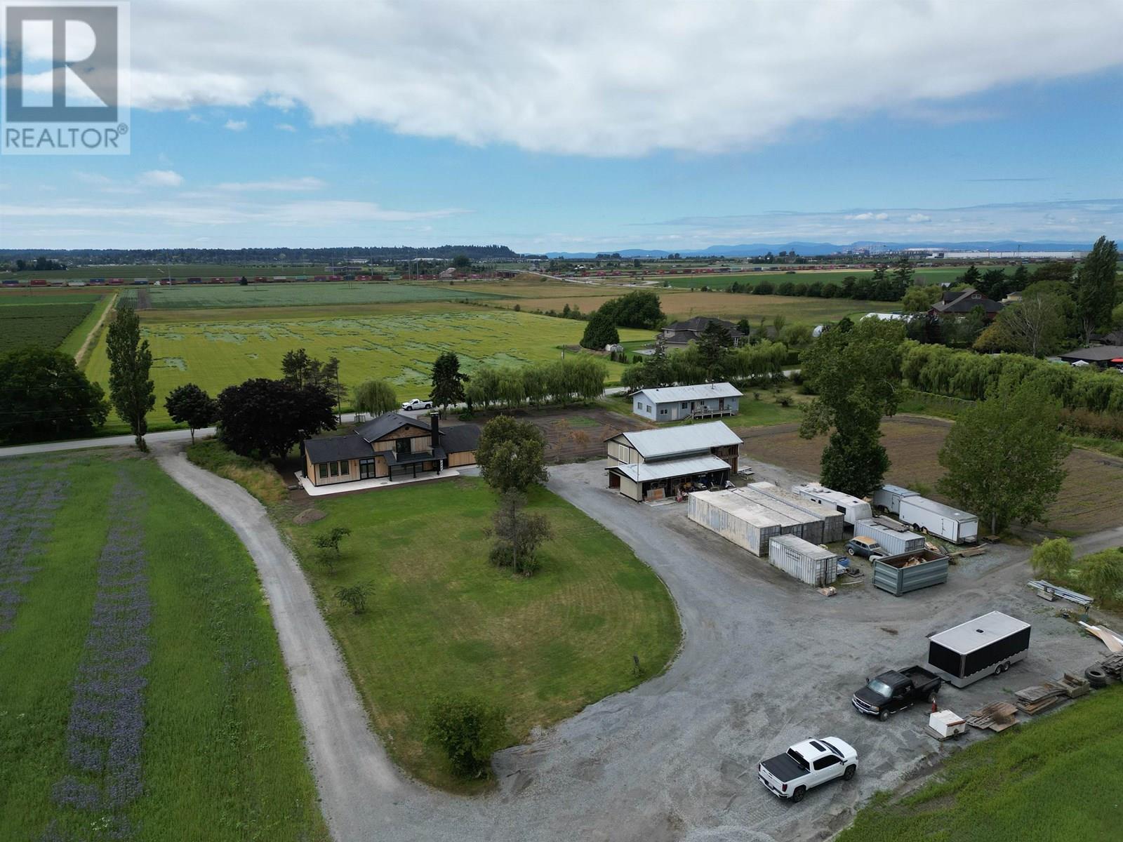 5465 34B AVENUE, Ladner