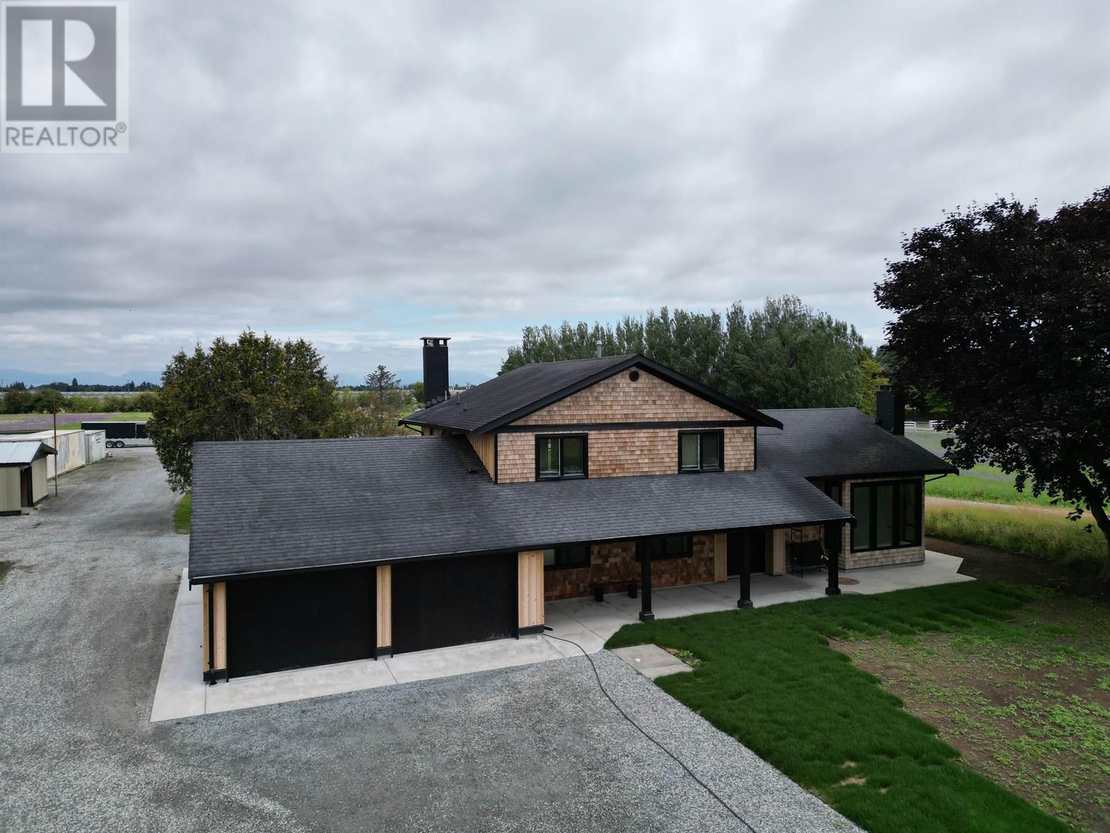 5465 34B AVENUE, Ladner