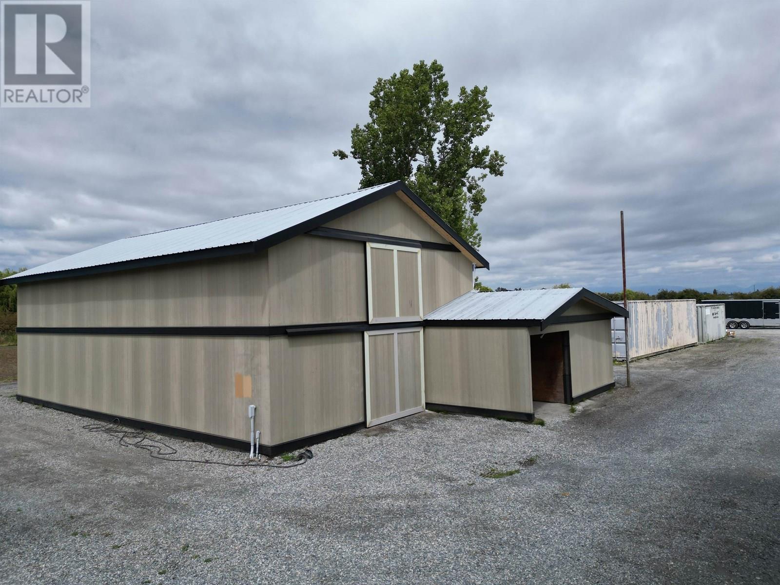 5465 34B AVENUE, Ladner