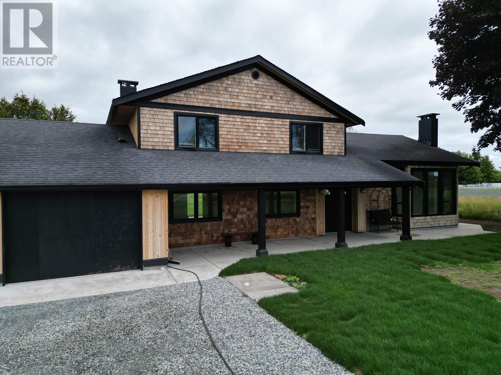 5465 34B AVENUE, Ladner