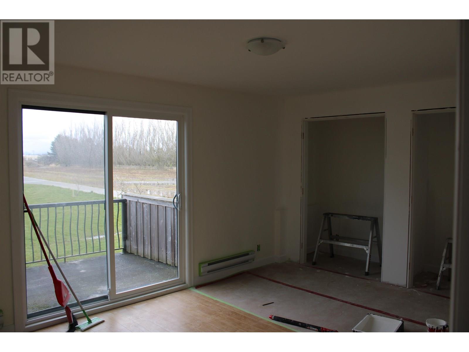 5465 34B AVENUE, Ladner