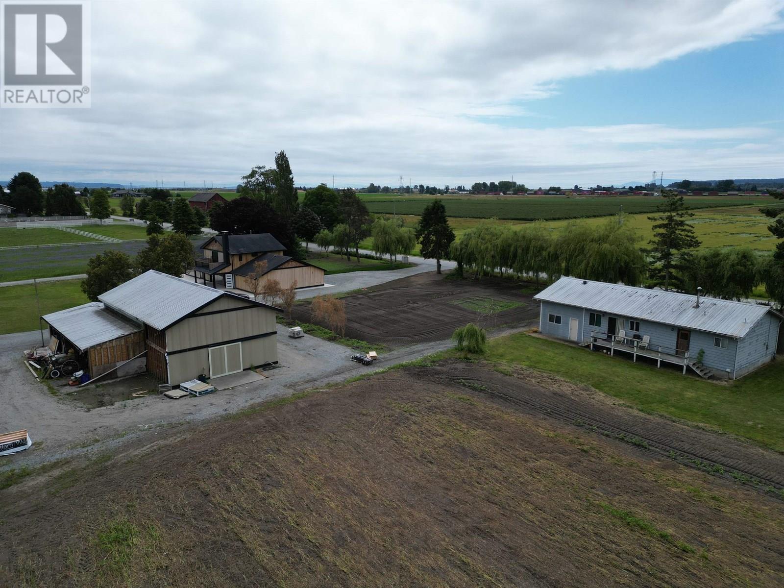 5465 34B AVENUE, Ladner