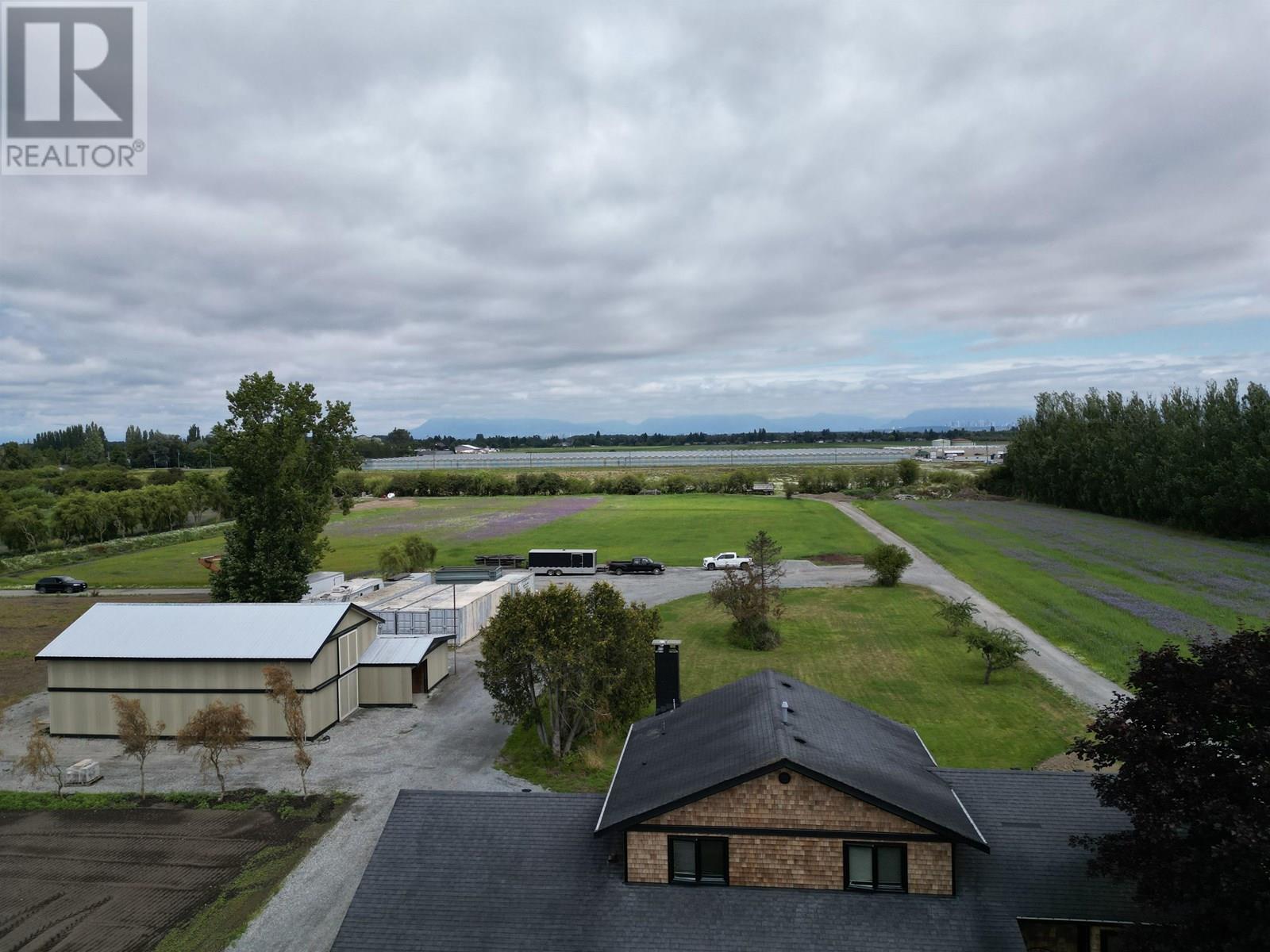 5465 34B AVENUE, Ladner