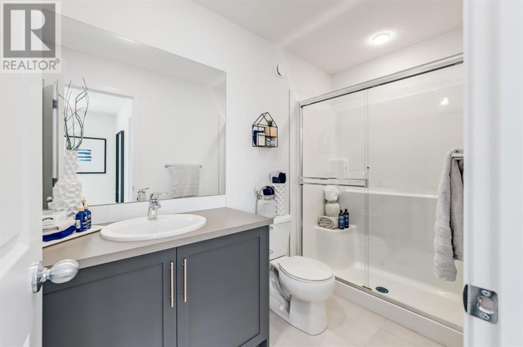 Single Family House for Sale in  Lewisburg Close NE Lewisburg Calgary 