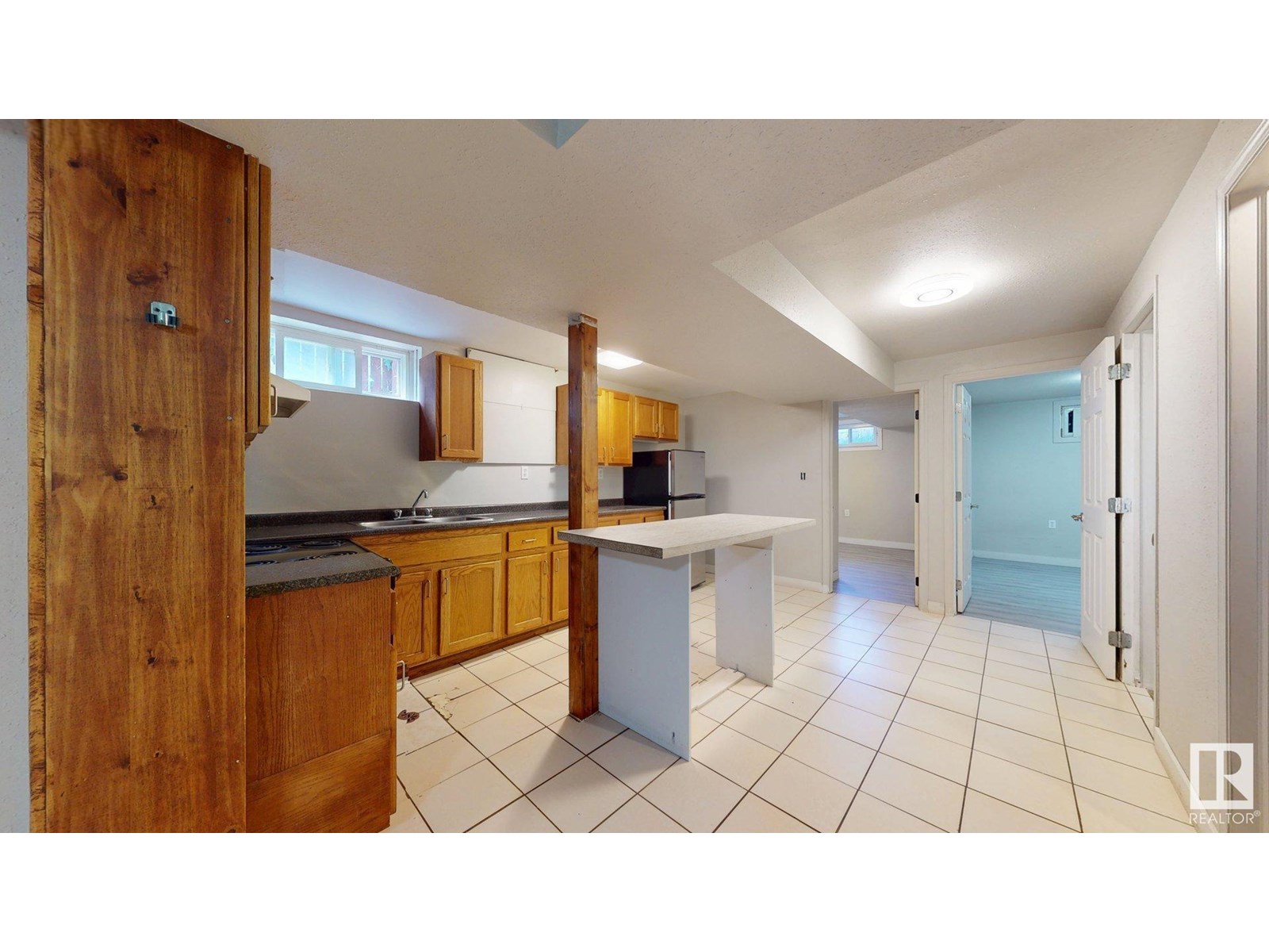 Photo 13 of 1508 62 St Nw, Edmonton AB