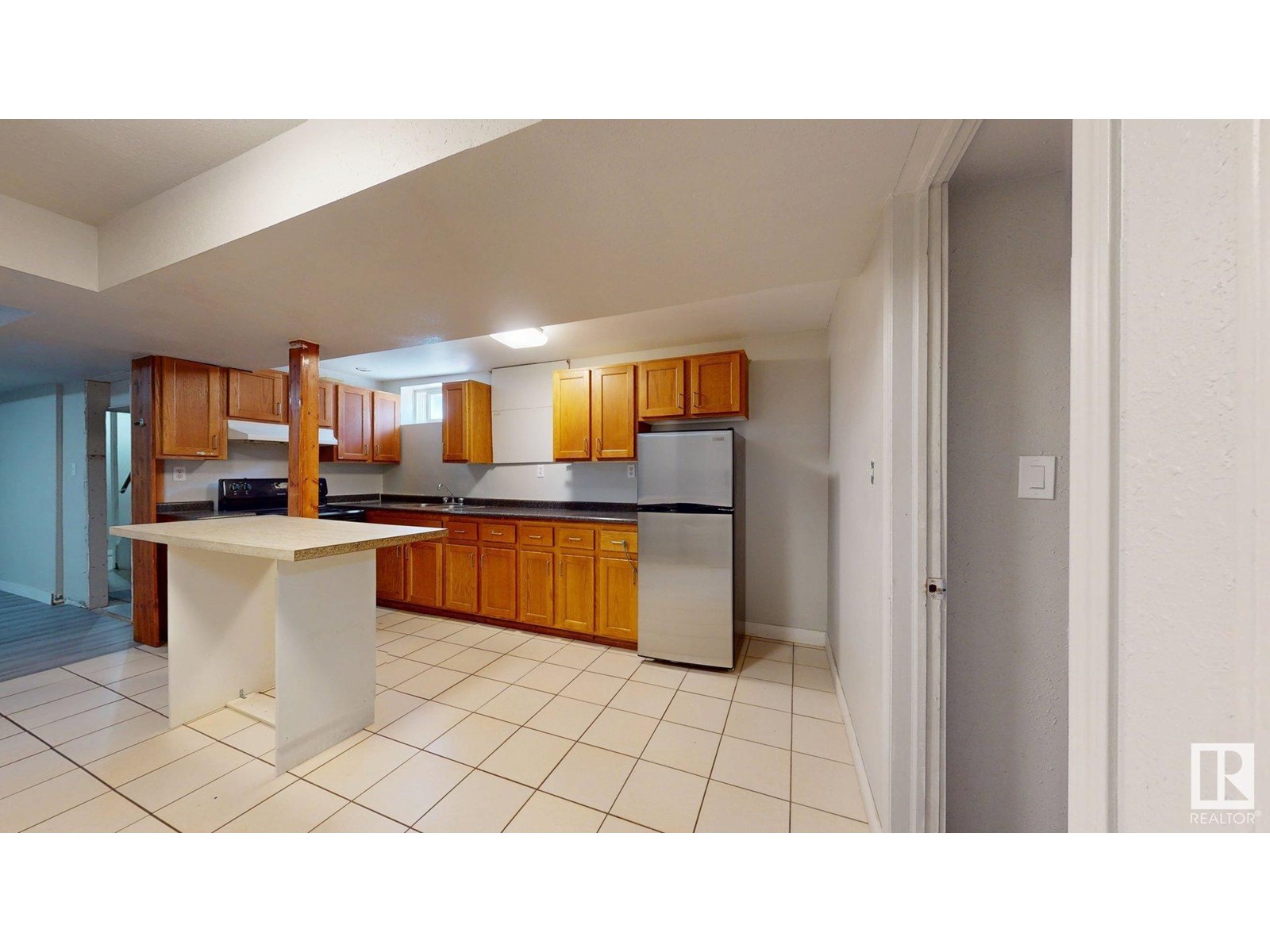 Photo 5 of 1508 62 St Nw, Edmonton AB
