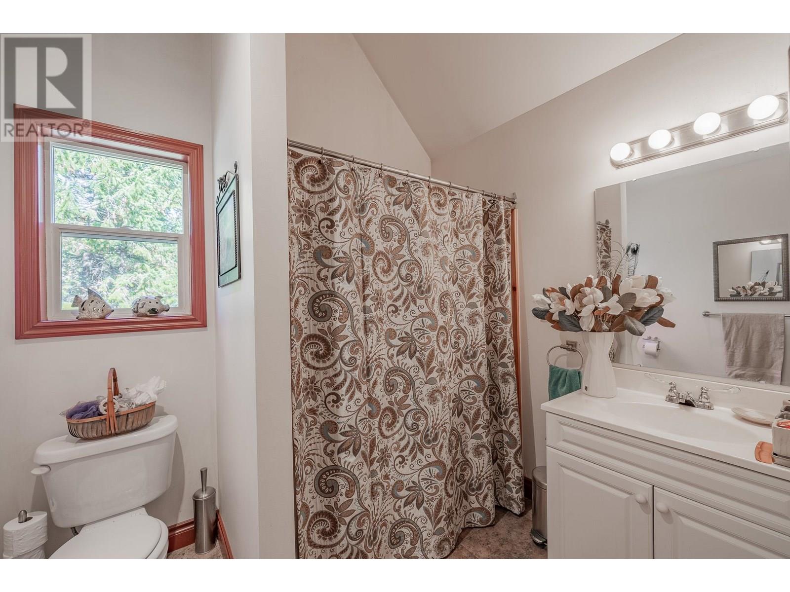 6823 COLUMBIA RIDGE Drive, Fairmont Hot Springs