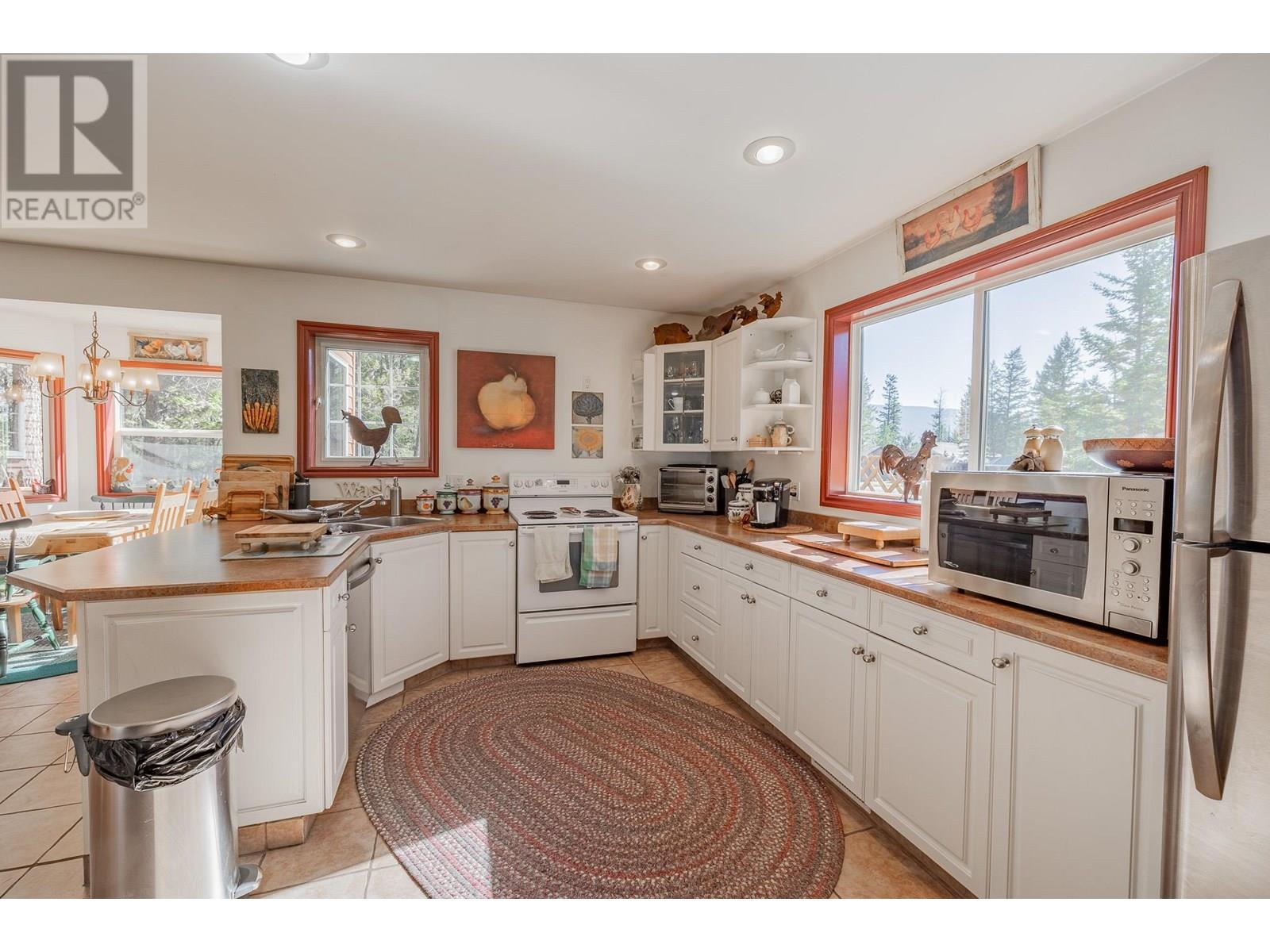 6823 COLUMBIA RIDGE Drive, Fairmont Hot Springs