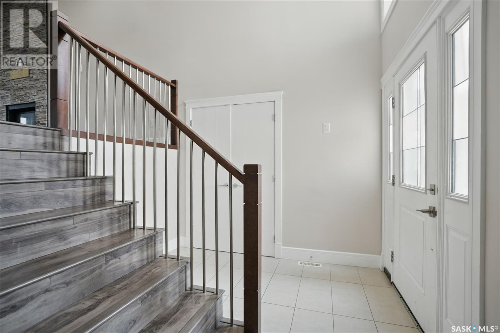 Photo 7 of 154 Fast Crescent, Saskatoon SK