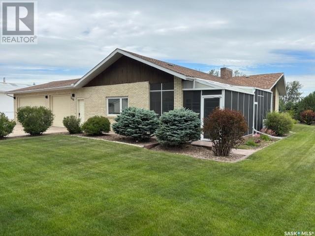 Photo 3 of 340 Canora Avenue, Canora SK