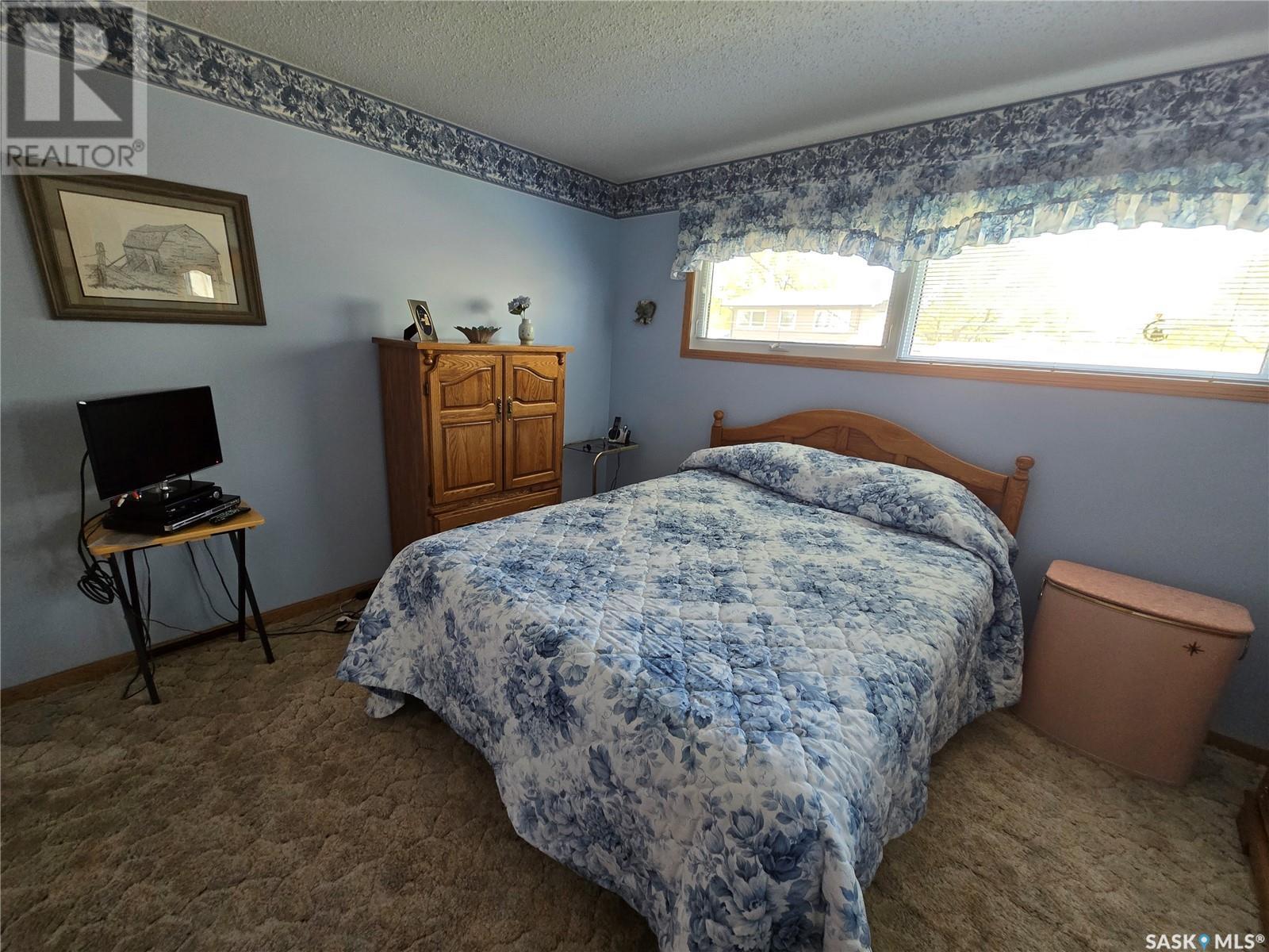 Single Family House for Sale in  th AVENUE NE Swift Current 