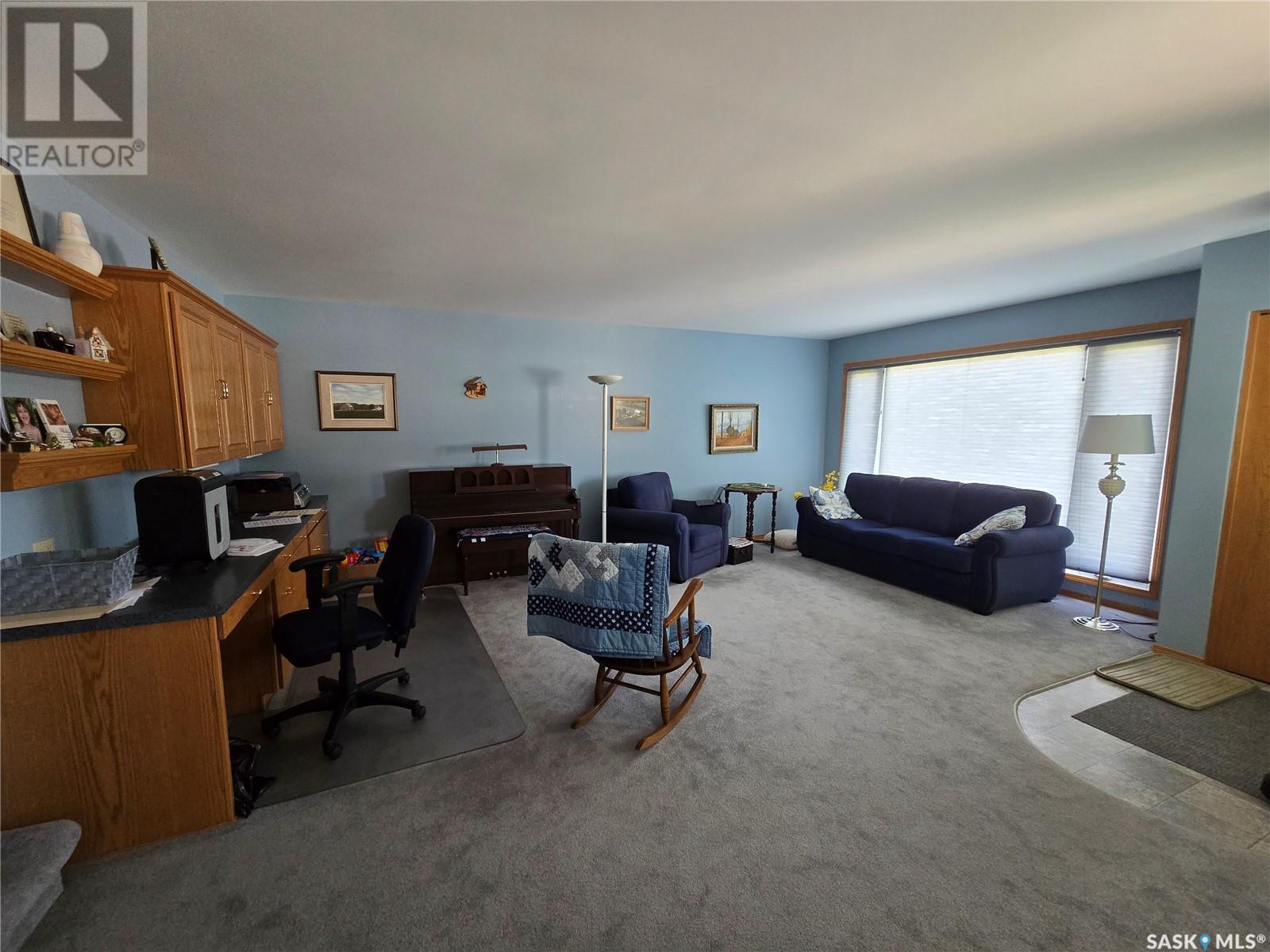 Single Family House for Sale in  th AVENUE NE Swift Current 