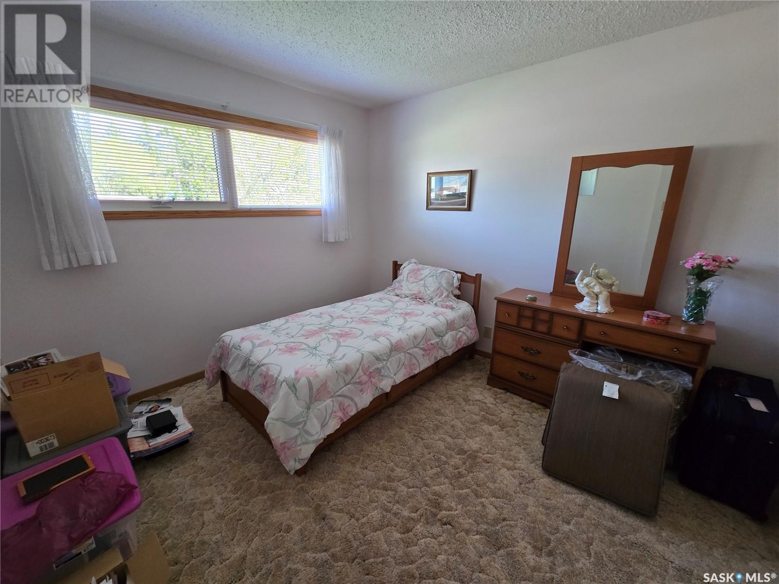 Single Family House for Sale in  th AVENUE NE Swift Current 