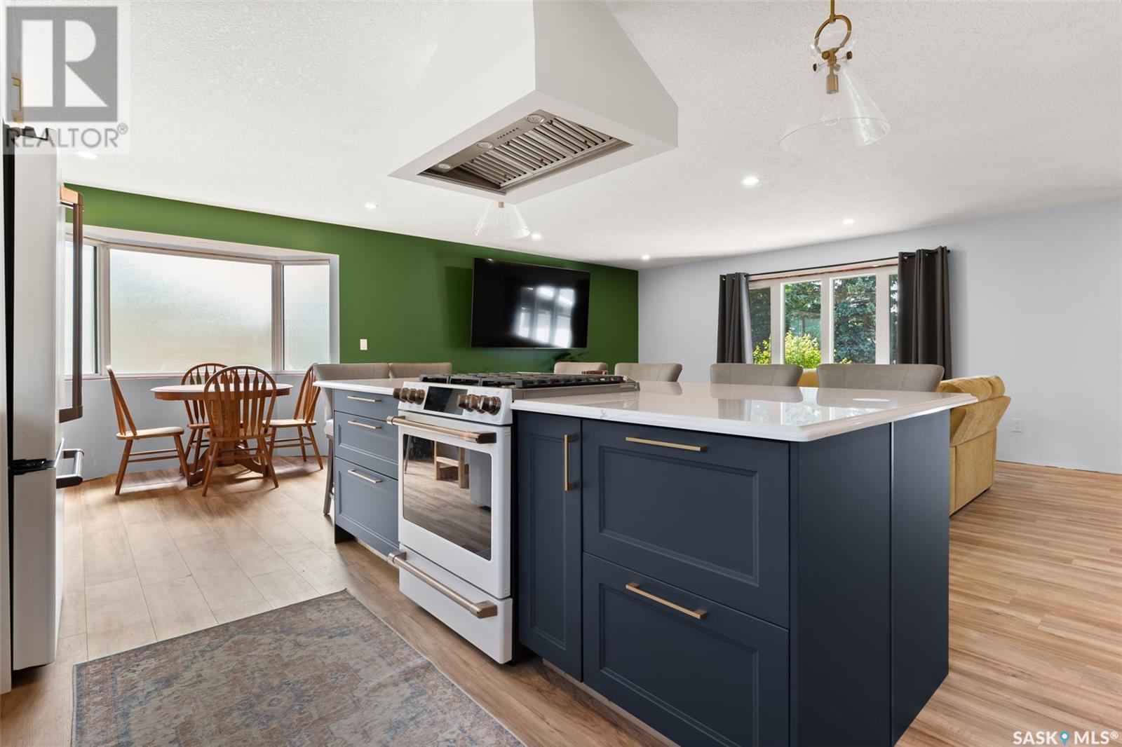 Single Family House 2 Level for Sale in  Habkirk DRIVE Regina 