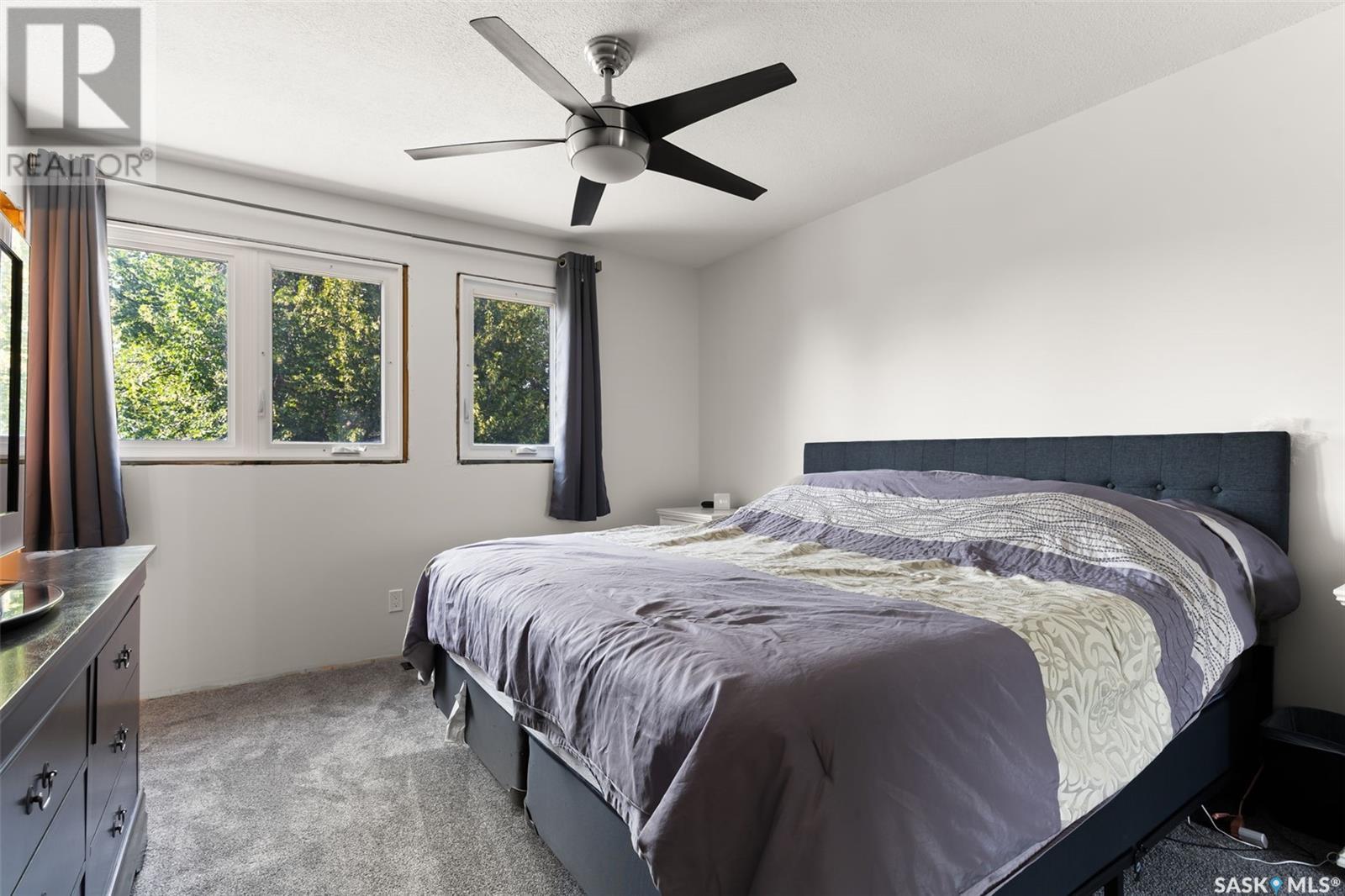 Single Family House 2 Level for Sale in  Habkirk DRIVE Regina 