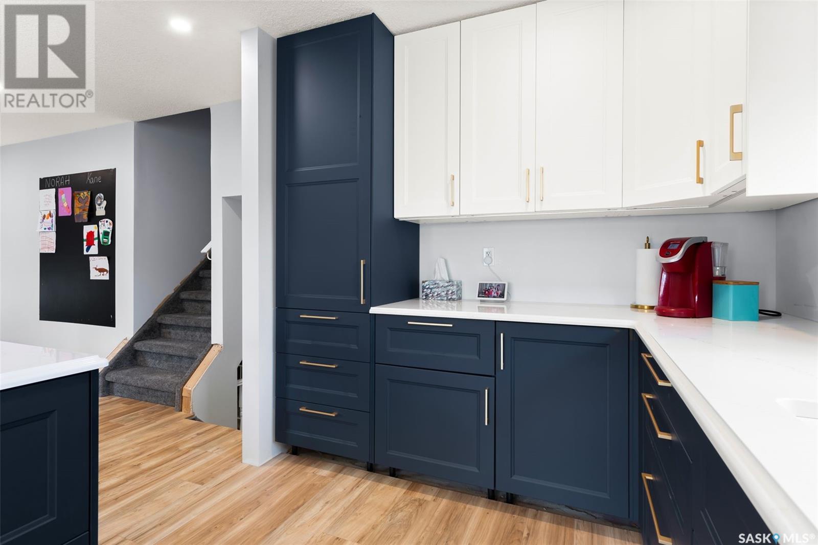 Single Family House 2 Level for Sale in  Habkirk DRIVE Regina 
