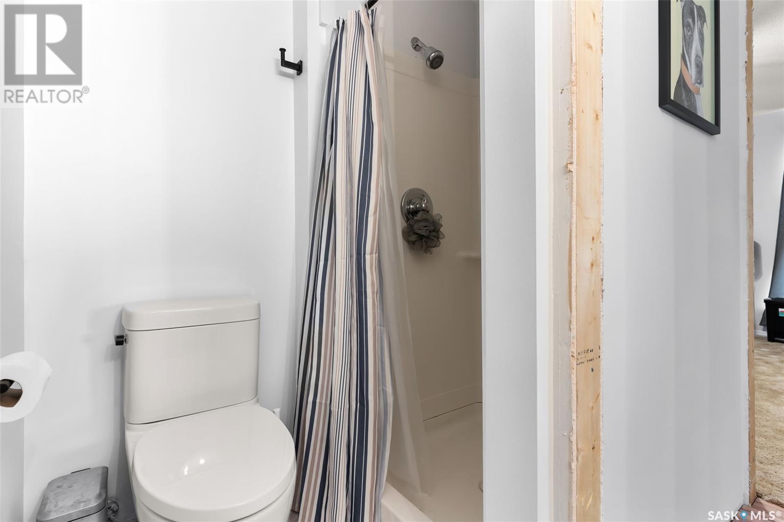 Single Family House 2 Level for Sale in  Habkirk DRIVE Regina 
