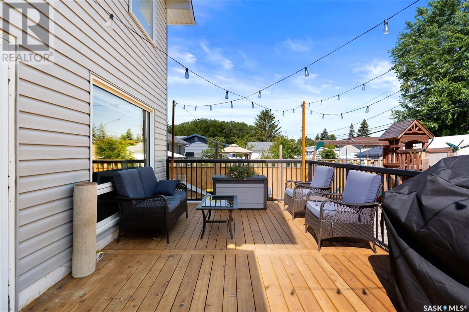 Single Family House 2 Level for Sale in  Habkirk DRIVE Regina 