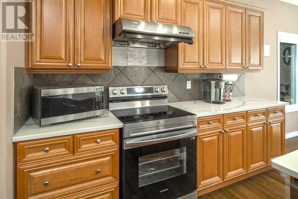 Single Family House for Sale in  Everhollow Way SW Evergreen Calgary 