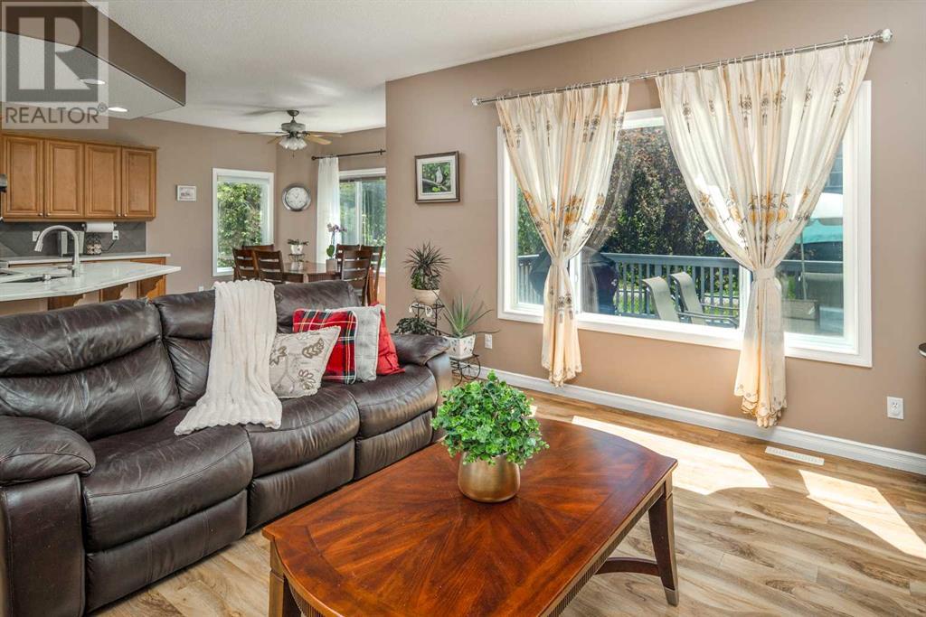 Single Family House for Sale in  Everhollow Way SW Evergreen Calgary 