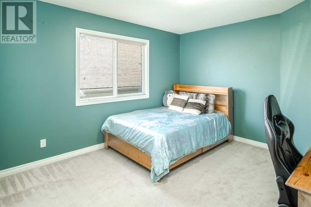 Single Family House for Sale in  Everhollow Way SW Evergreen Calgary 