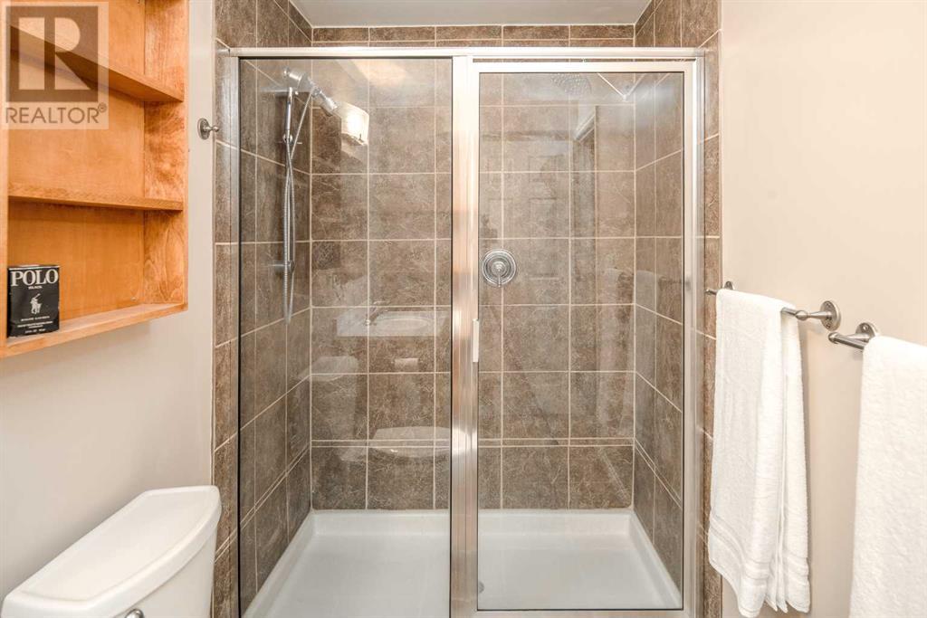 Single Family House for Sale in  Everhollow Way SW Evergreen Calgary 