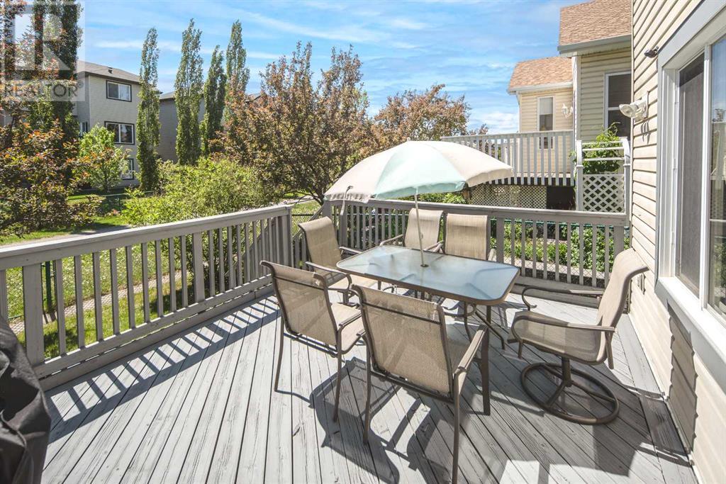 Single Family House for Sale in  Everhollow Way SW Evergreen Calgary 