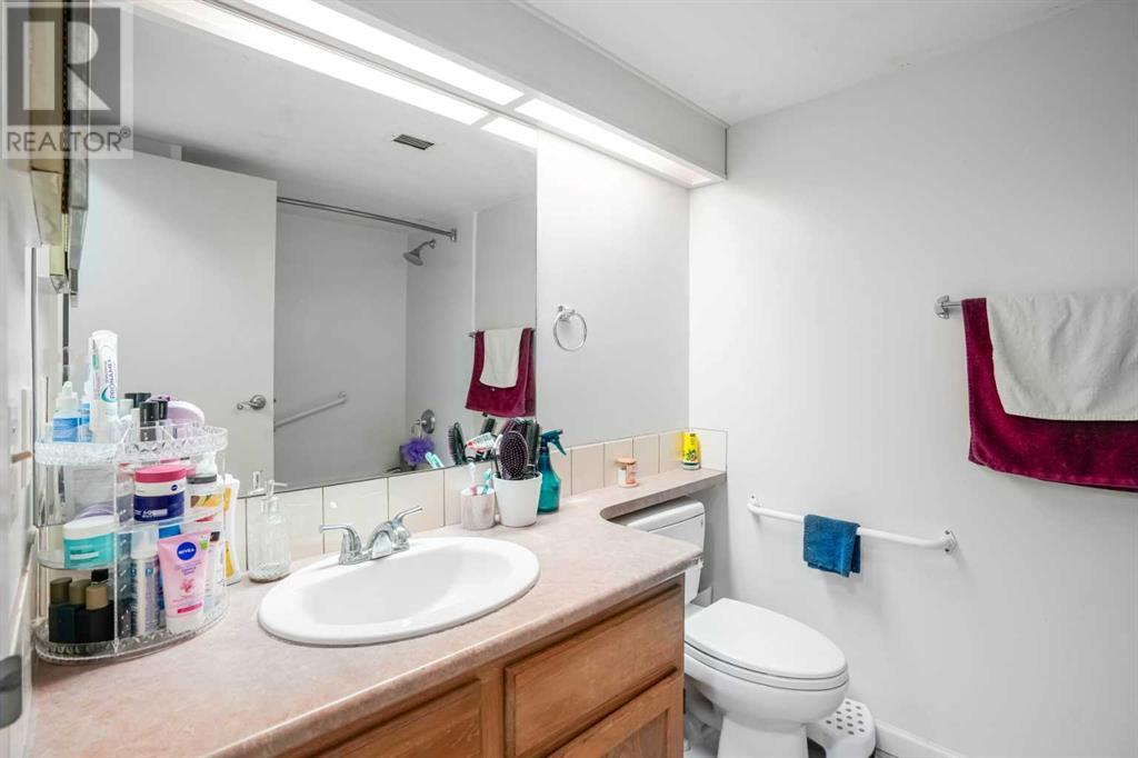 Single Family House for Sale in   Point Mckay Crescent NW Point McKay Calgary 