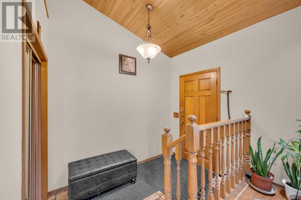 Single Family House for Sale in  Castleglen Court NE Castleridge Calgary 