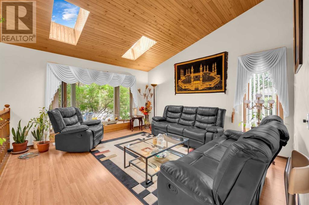 Single Family House for Sale in  Castleglen Court NE Castleridge Calgary 