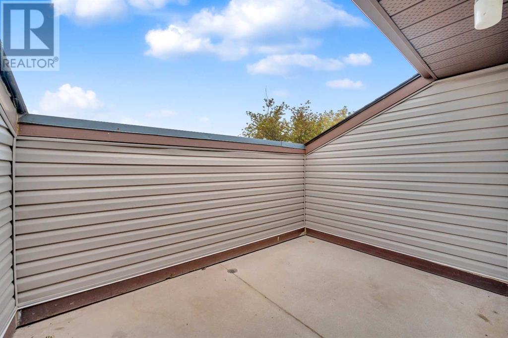 Single Family House for Sale in  Castleglen Court NE Castleridge Calgary 