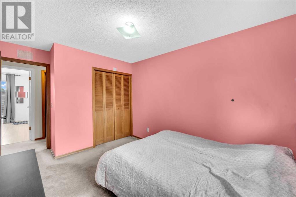 Single Family House for Sale in  Castleglen Court NE Castleridge Calgary 