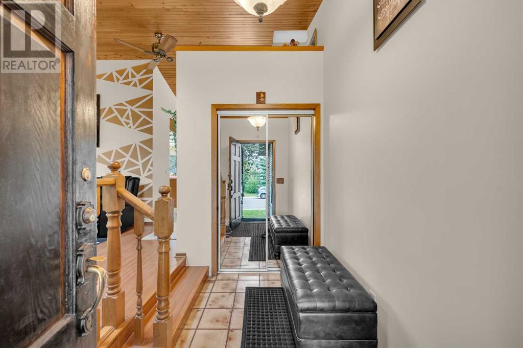 Single Family House for Sale in  Castleglen Court NE Castleridge Calgary 