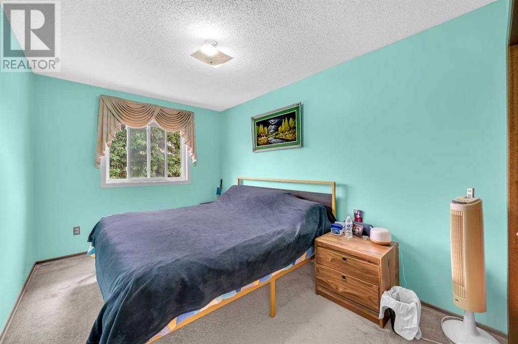 Single Family House for Sale in  Castleglen Court NE Castleridge Calgary 