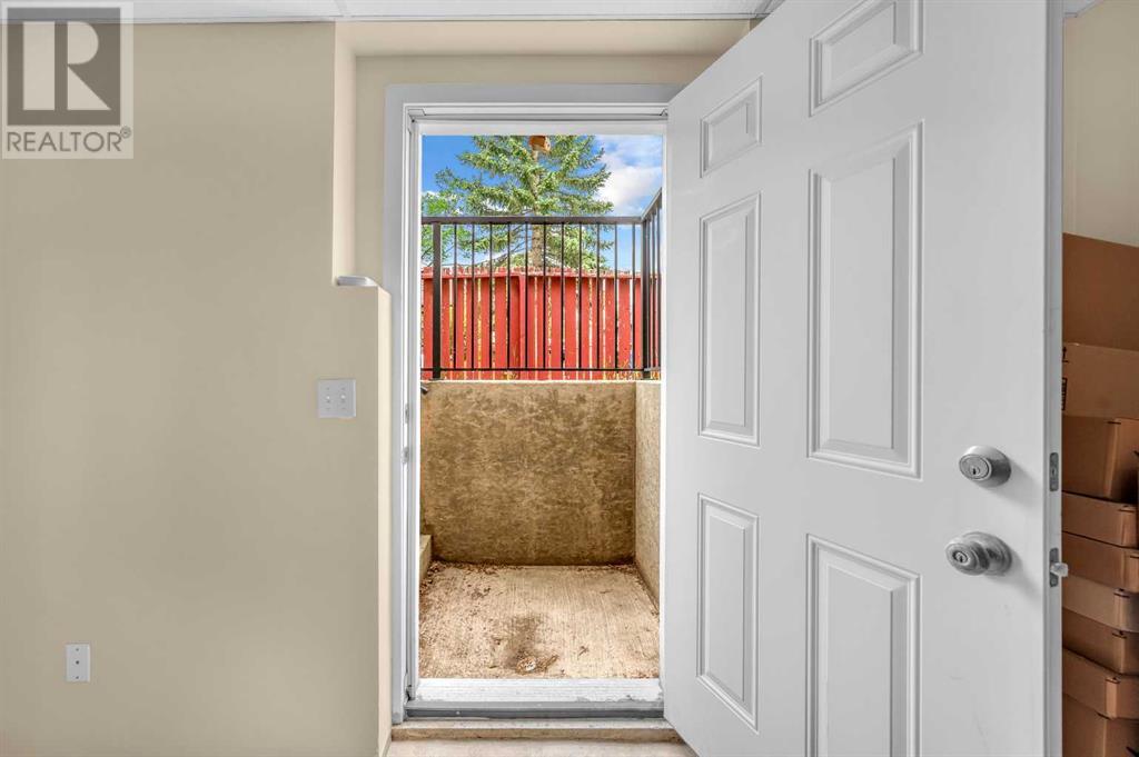 Single Family House for Sale in  Castleglen Court NE Castleridge Calgary 