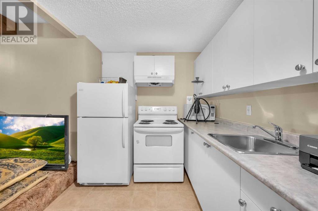 Single Family House for Sale in  Castleglen Court NE Castleridge Calgary 