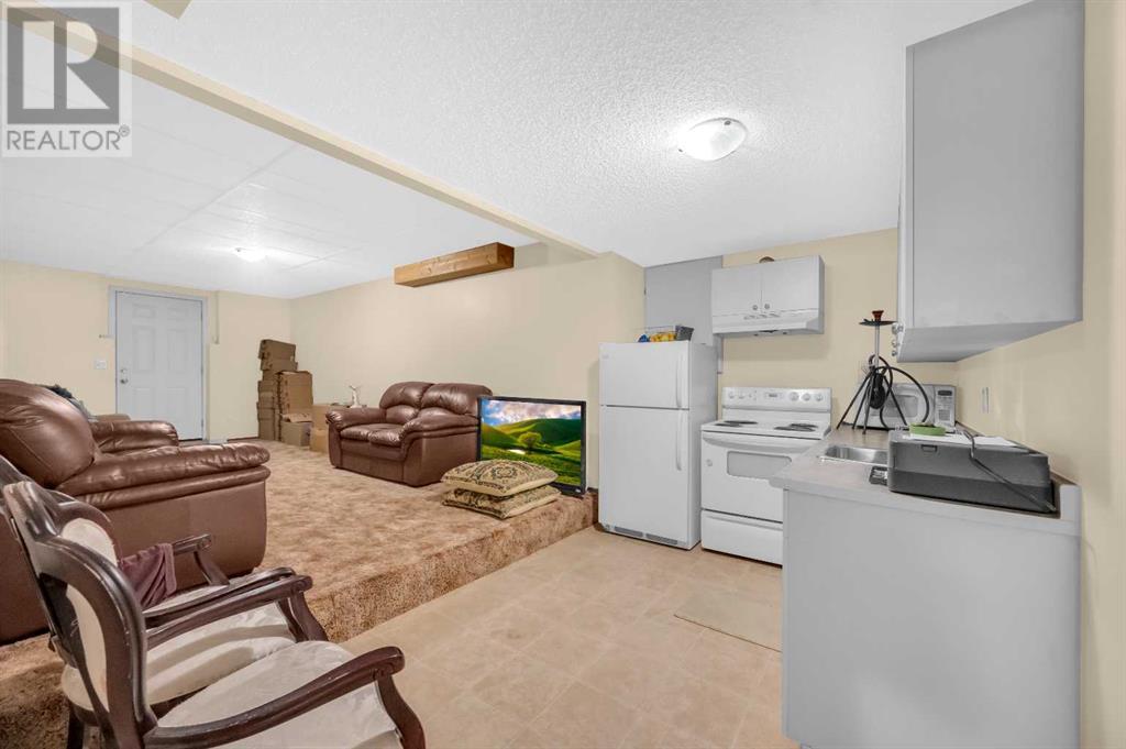 Single Family House for Sale in  Castleglen Court NE Castleridge Calgary 